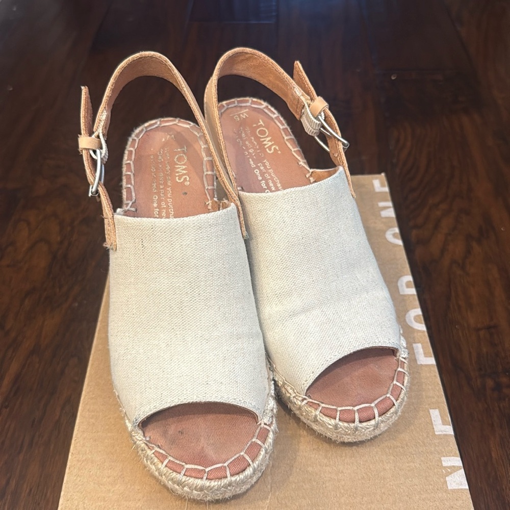 Tom’s Monica Natural Hemp/Leather Wedge Sandal